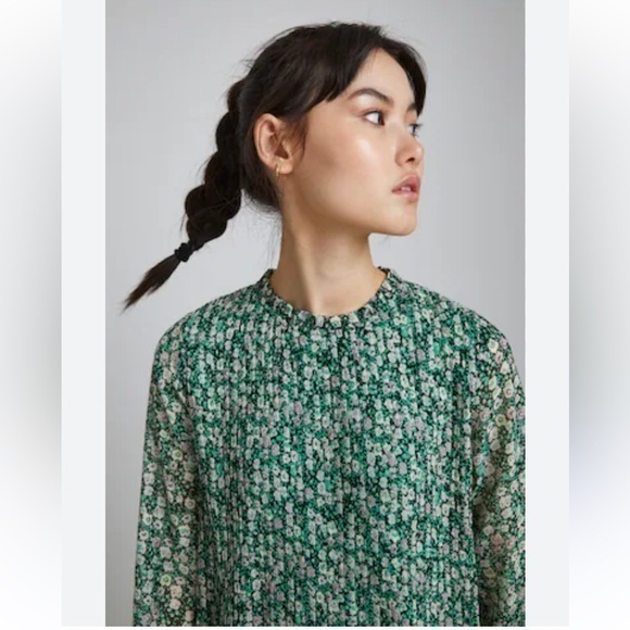 ICHI Dresses & Skirts - ICHI floral green midi dress